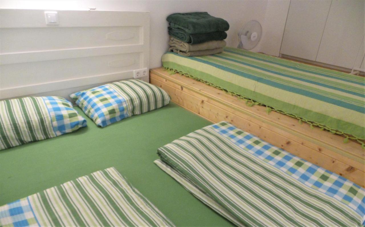 בודפשט Green Pearl Apartment At St Stephen' S Basilica מראה חיצוני תמונה