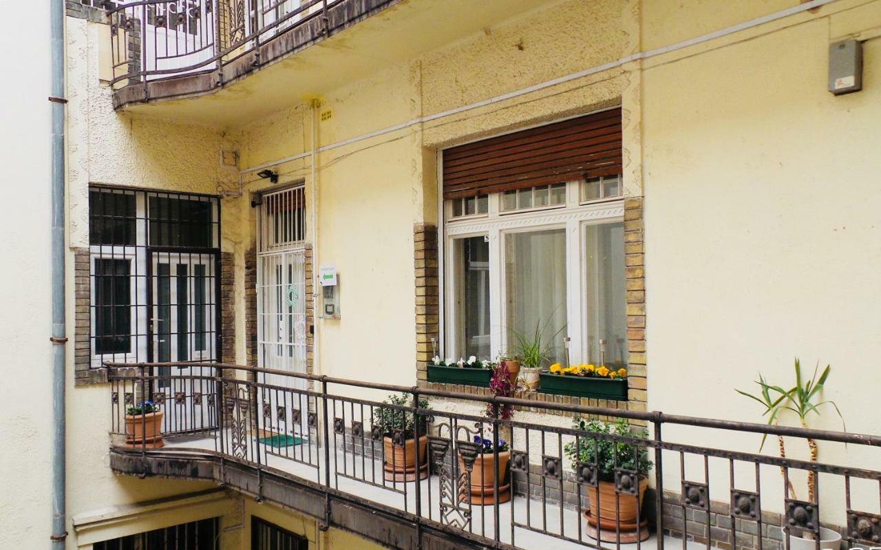 בודפשט Green Pearl Apartment At St Stephen' S Basilica מראה חיצוני תמונה